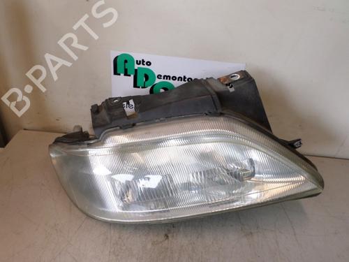 Used Right headlight Right headlight CITROËN XSARA Break (N2) 1.9 D (70 hp) 19586338 19586338