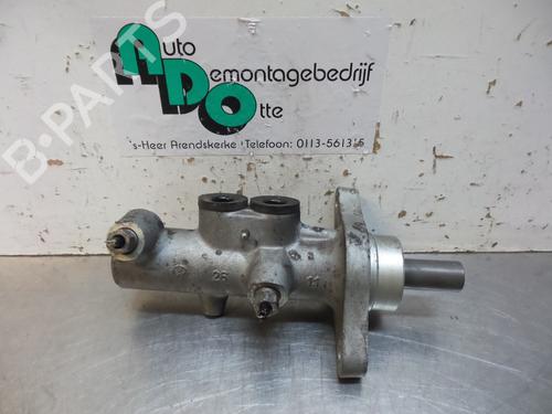 Used Brake master cylinder VW TRANSPORTER T5 Van (7HA, 7HH, 7EA, 7EH) 2.5 TDI (130 hp) 19604349