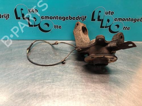 Used Right front steering knuckle TOYOTA AYGO (_B1_) 1.0 (KGB10_, KGB10R) (68 hp) 28299138