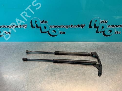 Used Tailgate lift support BMW 1 (E87) 118 d (122 hp) 19628883