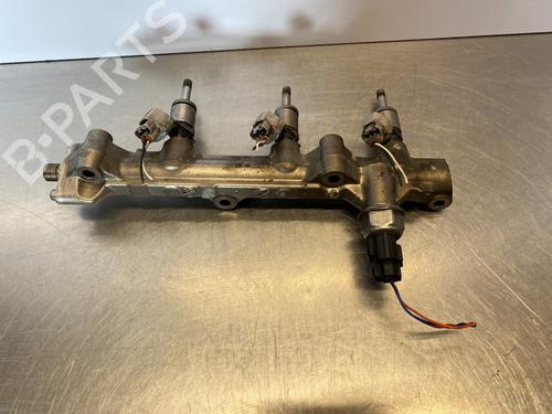 Used Injection rail Injection rail 37293281 37293281