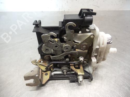 Used Front right lock AUDI A8 D2 (4D2, 4D8) 3.7 quattro (230 hp) 19593220