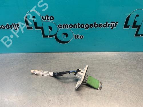Used Heater resistor TOYOTA YARIS (_P1_) 1.3 (SCP12_, SCP13_, SCP12R, SCP13R) (87 hp) 19629497