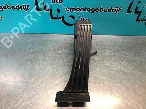 Used Pedal BMW 3 (E90) 318 i (129 hp) 28305603