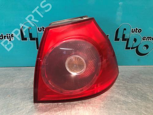 Feu arrière droit VW GOLF V (1K1) 1.4 FSI (90 hp) 32082033