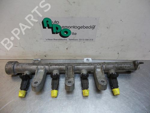 Used Injection rail Injection rail 19598561 19598561