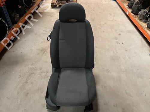 Used Right front seat VW FOX Hatchback (5Z1, 5Z3, 5Z4) 1.4 TDI (70 hp) 19607325