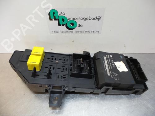 Used Fuse box Fuse box 19597974 19597974