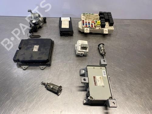 Used Switch Switch MITSUBISHI COLT VI (Z3_A, Z2_A) 1.3 (Z21A) (95 hp) 32082057 32082057