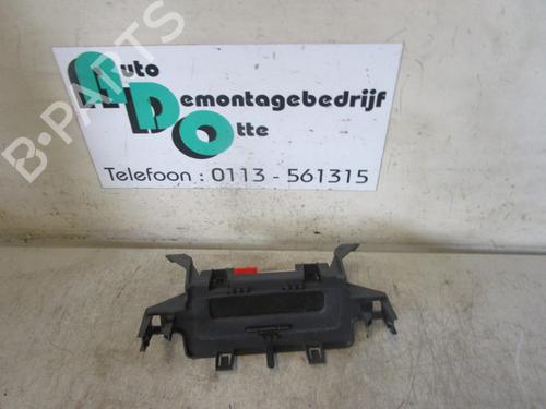 Used Display monitor Display monitor RENAULT MEGANE II Estate (KM0/1_) 2.0 (135 hp) 19588890 19588890