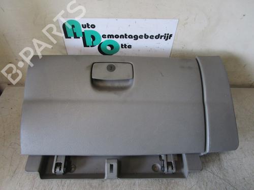 Used Glove box Glove box 19588772 19588772