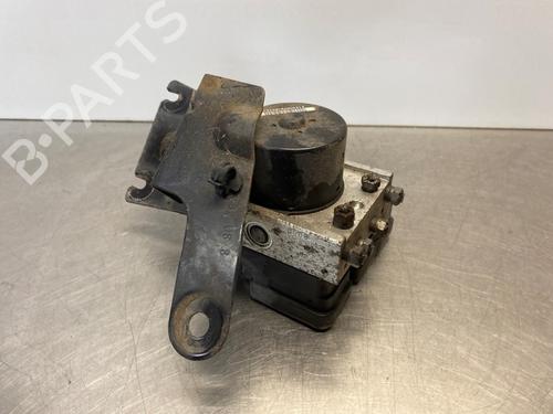 Used ABS pump RENAULT TWINGO II (CN0_) 1.2 (CN0D) (58 hp) 28299882