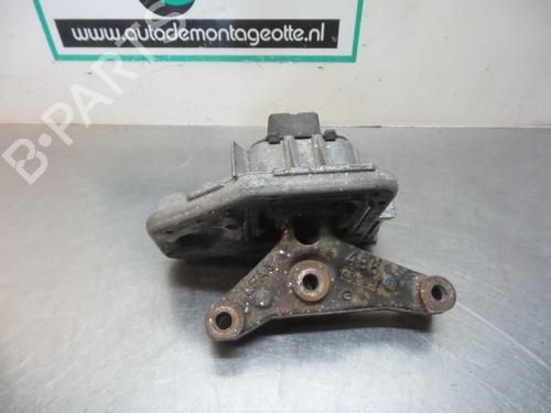 Used Engine mount Engine mount 19608015 19608015