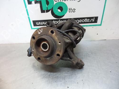 Used Left front steering knuckle CITROËN C2 (JM_) 1.4 (73 hp) 19608288