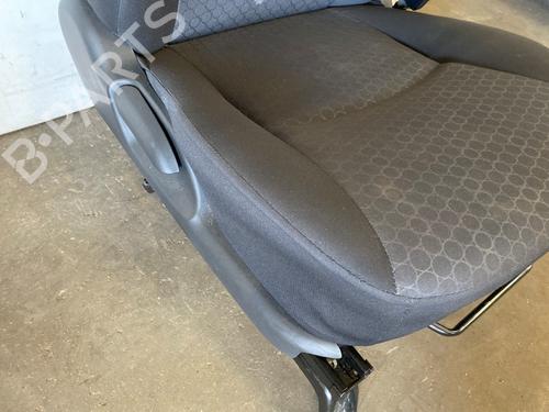 Right front seat MITSUBISHI MIRAGE / SPACE STAR VI Hatchback (A0_A) 1.0 (A05A) | BP39647869C16 - Image 4