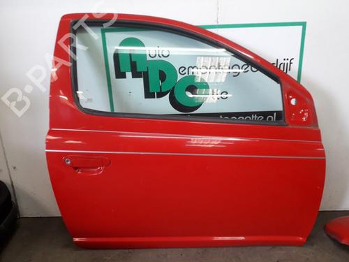 Used Right front door TOYOTA YARIS (_P1_) 1.0 (SCP10_, SCP10R) (68 hp) 19616658
