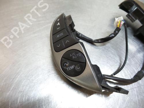 Used Steering wheel controls TOYOTA PRIUS Liftback (_W2_) 1.5 Hybrid (NHW20_, NHW20R) (112 hp) 19595041
