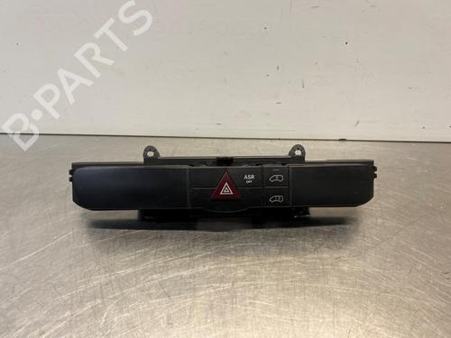 warning-switch-vw-crafter-30-50-van-2e_-2006-2007-2008-2009-2010-2011-2012-2013-2014-2015-2016-39065546 main image