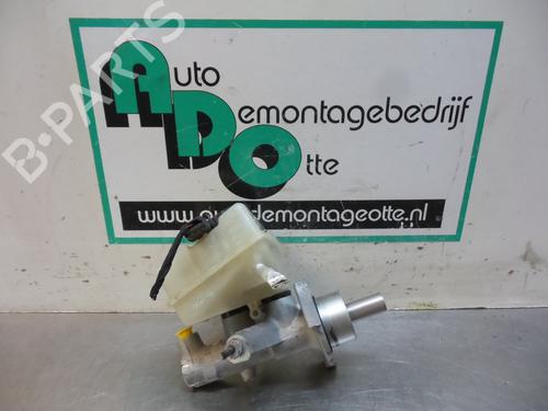 Used Brake master cylinder Brake master cylinder MERCEDES-BENZ CLK (C208) CLK 200 (208.335) (136 hp) 19611103 19611103