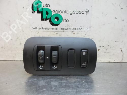 Used Switch RENAULT MEGANE II Estate (KM0/1_) 1.5 dCi (KM0F, KM0T, KM2B) (82 hp) 19600854