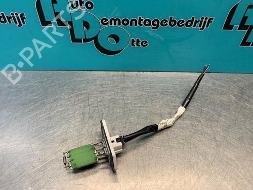 Varmeblæsermodstand TOYOTA YARIS (_P1_) 1.3 (SCP12_, SCP13_, SCP12R, SCP13R) (87 hp) 19628165