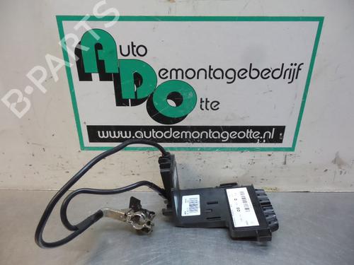 Used Fuse box PEUGEOT PARTNER Box Body/MPV 1.6 HDi / BlueHDi 75 (75 hp) 19611739