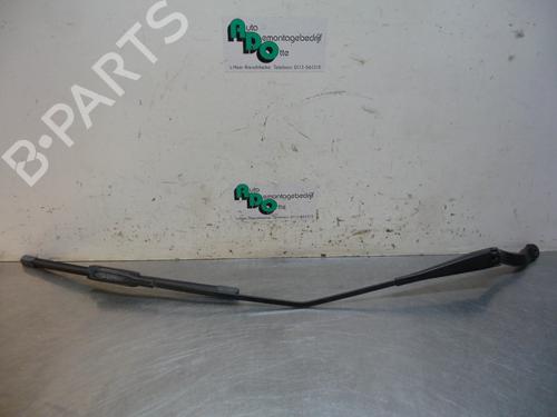 Used Front windshield wiper arm OPEL CORSA D (S07) 1.4 (L08, L68) (90 hp) 19604181