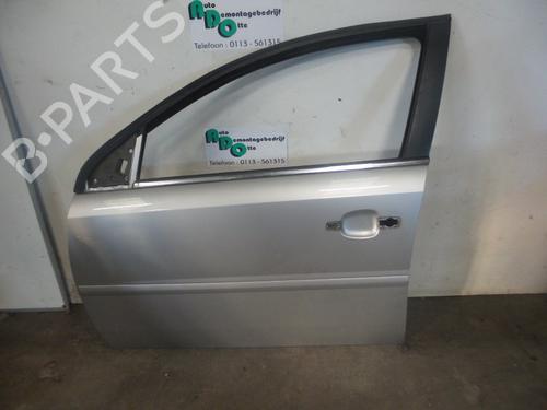Used Left front door Left front door 19593882 19593882