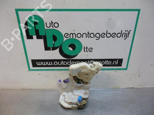 Used Rear right lock NISSAN X-TRAIL I (T30) 2.2 DCi (114 hp) 19609612