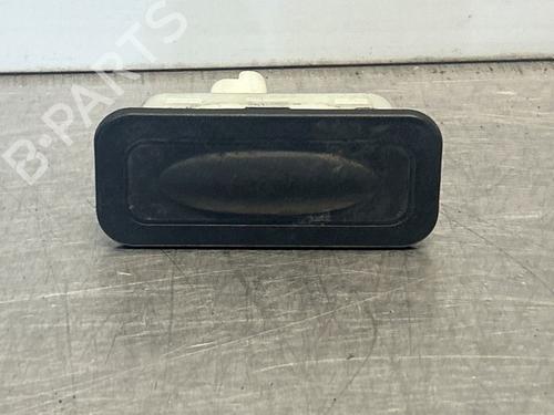 Annen RENAULT CLIO III (BR0/1, CR0/1) 1.4 16V (98 hp) 28300099