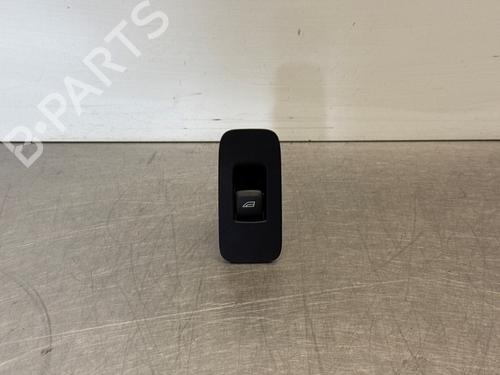 Used Switch VOLVO V40 Hatchback (525) D2 (114 hp) 28807382