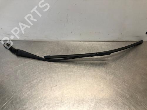 Used Front windshield wiper arm MERCEDES-BENZ B-CLASS Sports Tourer (W245) B 200 (245.233) (136 hp) 30340013