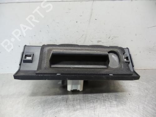 Used Tailgate handle PEUGEOT 206 Hatchback (2A/C) 1.4 16V (88 hp) 19590657