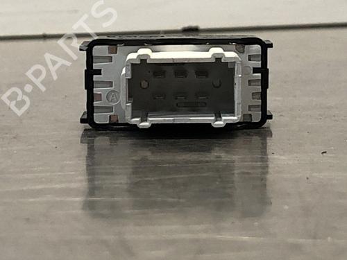 Switch PEUGEOT 208 I (CA_, CC_) 1.2 VTI 82 | BP29965546I30