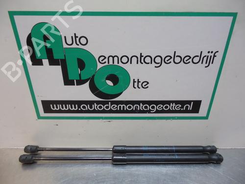 Used Tailgate lift support OPEL ASTRA H (A04) 1.6 (L48) (105 hp) 19606194