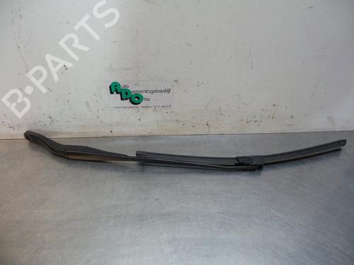 Used Front windshield wiper arm DACIA LOGAN MCV II 1.5 dCi (90 hp) 19599328