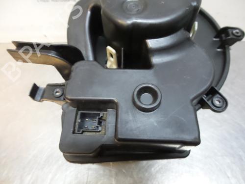 Heater blower motor MERCEDES-BENZ C-CLASS (W203) C 200 Kompressor (203.045) | BP19598133M62 