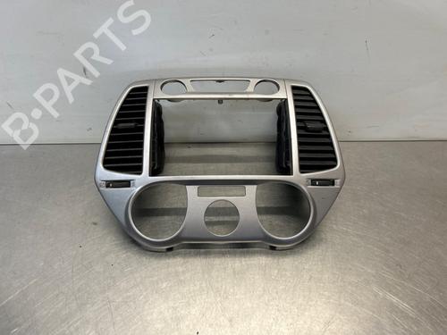 Used Air vent HYUNDAI i20 I (PB, PBT) 1.2 (78 hp) 29352320
