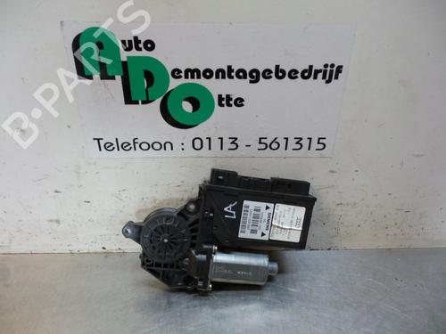 Used Electronic module AUDI A4 B6 Avant (8E5) 2.5 TDI (155 hp) 19595536