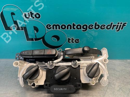 Used Climate control TOYOTA YARIS VERSO (_P2_) 1.3 (NCP20_, NCP22_, NCP20R, NCP22R) (86 hp) 19623228