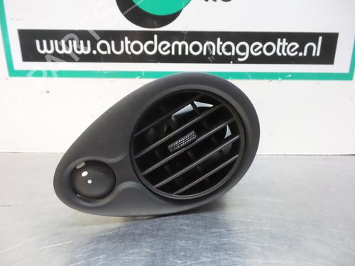 Used Air vent RENAULT CLIO III (BR0/1, CR0/1) 1.2 16V (BR02, BR0J, BR11, CR02, CR0J, CR11) (75 hp) 19606125