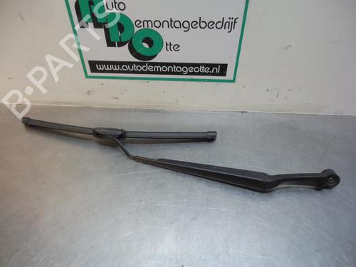 Used Front windshield wiper arm LEXUS IS I (_E1_) 200 (GXE10) (155 hp) 19606905