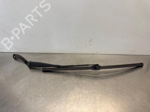 Used Front windshield wiper arm MERCEDES-BENZ C-CLASS (W204) C 200 Kompressor (204.041) (184 hp) 29056539
