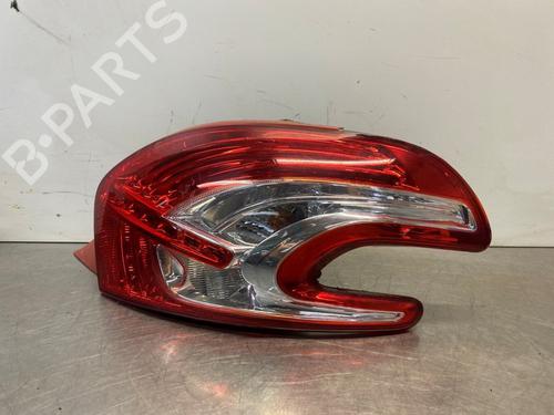 Højre baglygte PEUGEOT 208 I (CA_, CC_) 1.4 VTi (95 hp) 31040332
