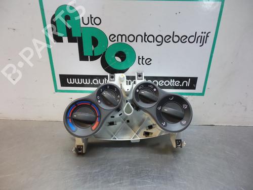 Used Climate control FIAT PANDA (169_) 1.1 (169.AXA1A) (54 hp) 19608182