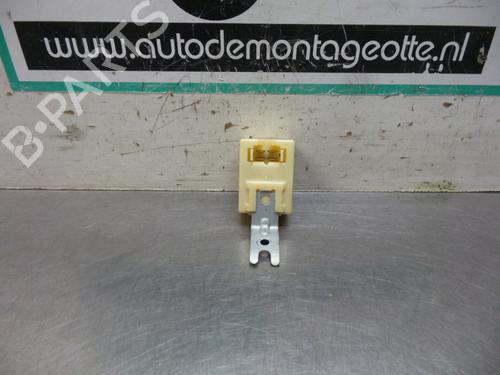Used Electronic sensor Electronic sensor TOYOTA STARLET (_P9_) 1.3 (EP91_, EP91R) (75 hp) 19613148 19613148