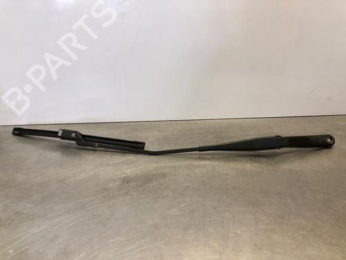 Used Front windshield wiper arm FORD FIESTA VI (CB1, CCN) 1.25 (60 hp) 32082120