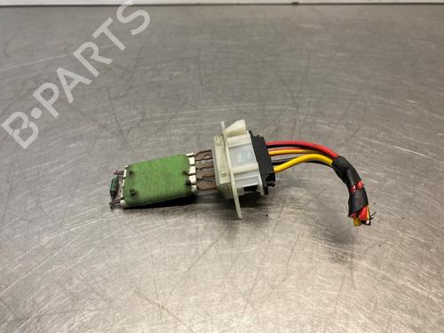 Used Heater resistor VW GOLF VI (5K1) 1.2 TSI (105 hp) 30121324