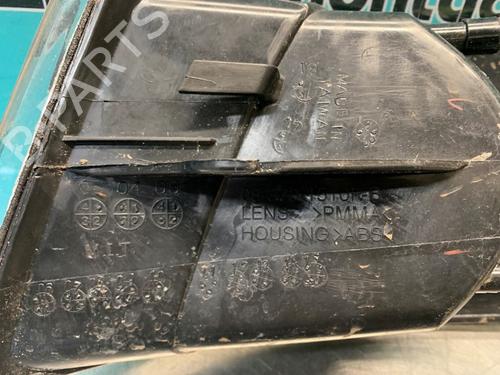 Right front indicator VOLVO V40 Estate (645) 1.8 | BP19627820C33 