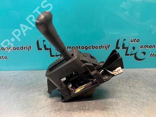Gear lever NISSAN ALMERA II Hatchback (N16) 1.8 | BP19628737M90